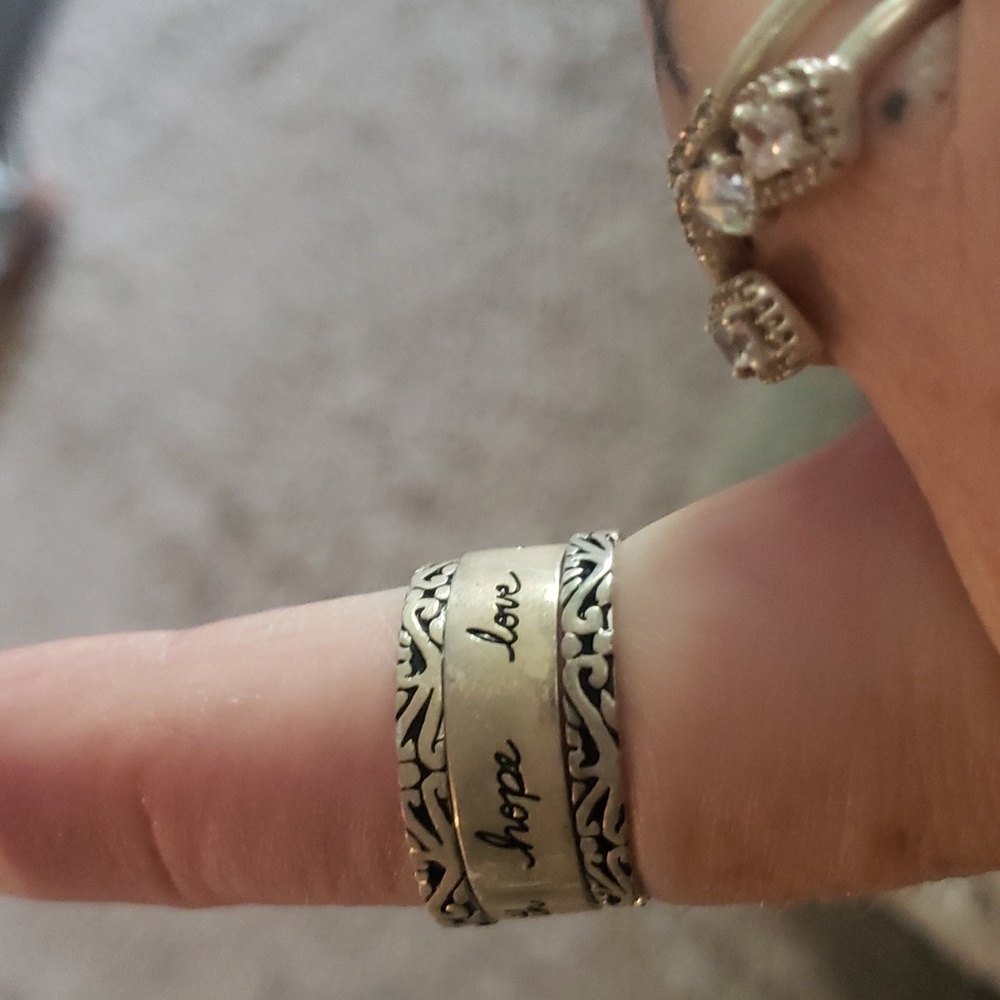 Ring - Picture 3 of 3